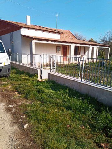 Eladó családi ház, Alattyánban 22 M Ft, 4 szobás