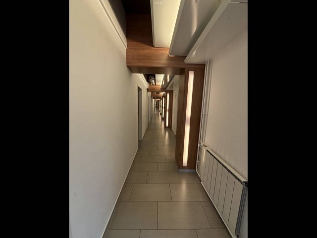 Kiadó üzlethelyiség, Békéscsabán 1400 E Ft / hó, 11 szobás