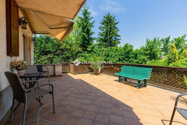 Eladó ikerház, Budapesten, II. kerületben 199 M Ft, 6 szobás