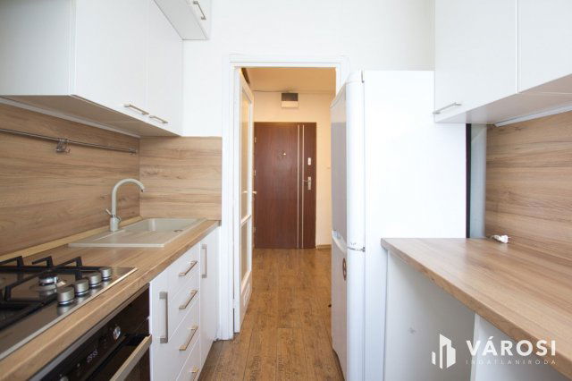 Eladó panellakás, Békéscsabán 29.9 M Ft, 2 szobás