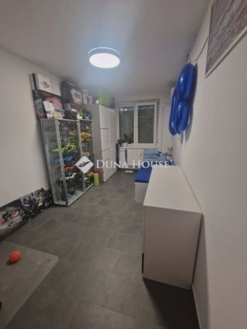 Eladó panellakás, Budapesten, XX. kerületben 67.9 M Ft, 2 szobás