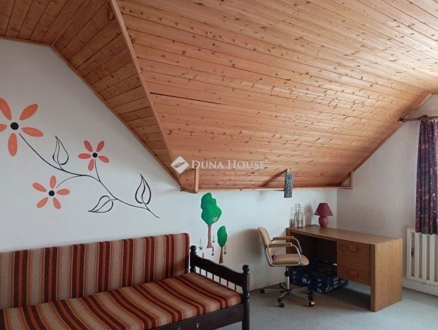 Eladó családi ház, Kiskunlacházán 85 M Ft, 5 szobás