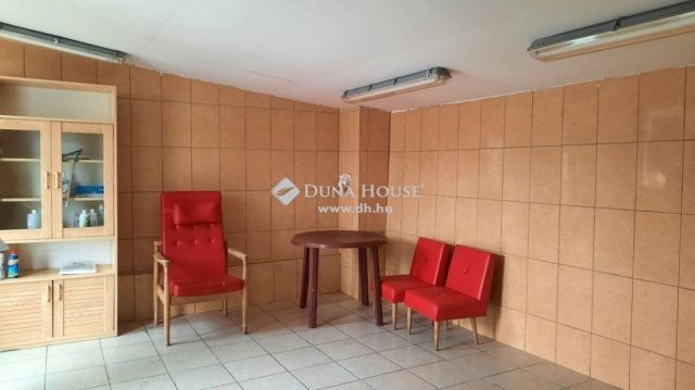 Eladó ipari ingatlan, Nyáregyházán 310 M Ft