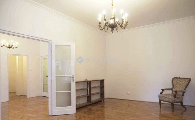 Kiadó téglalakás, albérlet, Budapesten, V. kerületben, 2 szobás
