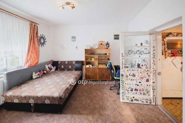 Eladó családi ház, Újszilváson 25.9 M Ft, 3 szobás