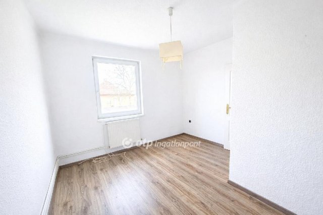 Eladó téglalakás, Budapesten, XXI. kerületben 69.9 M Ft