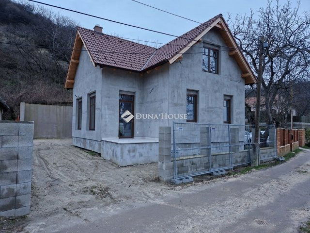 Eladó családi ház, Érden 119 M Ft, 3 szobás