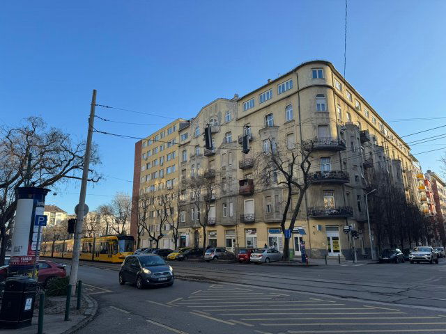 Kiadó üzlethelyiség, XI. kerületben, Karinthy Frigyes úton