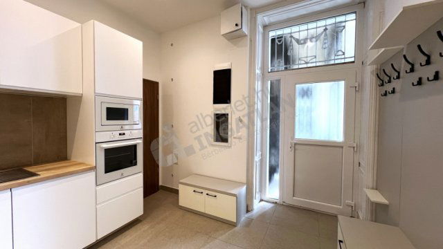 Eladó téglalakás, VII. kerületben, Péterfy Sándor utcában