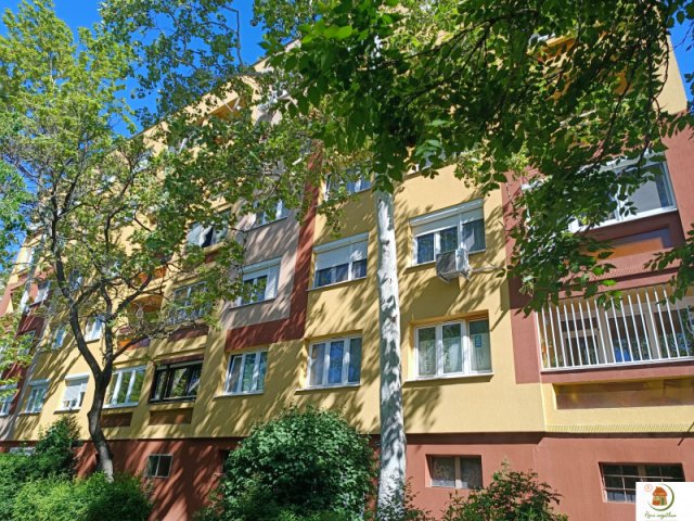 Eladó panellakás, Budaörsön 69.99 M Ft, 2 szobás