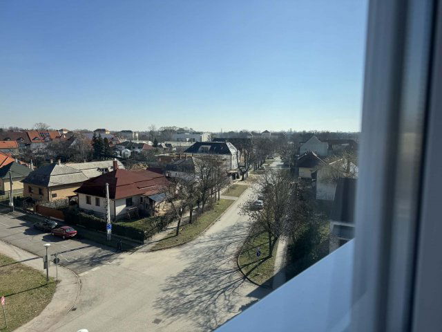 Kiadó téglalakás, albérlet, Debrecenben, Laktanya utcában