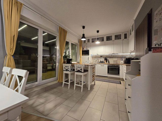 Eladó téglalakás, Sopronban 87.9 M Ft, 3 szobás