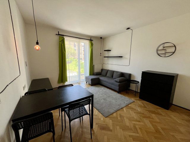 Eladó téglalakás, Budapesten, VIII. kerületben, Kálvária téren