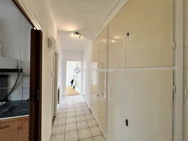 Eladó téglalakás, Monoron 56.9 M Ft, 2 szobás