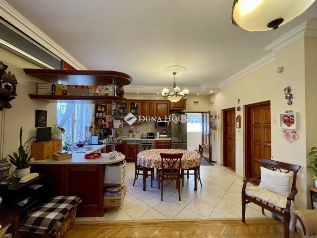 Eladó családi ház, Budapesten, XXI. kerületben 118.9 M Ft