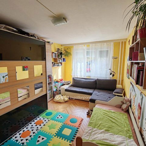Eladó panellakás, Budapesten, XI. kerületben 73.9 M Ft, 2 szobás