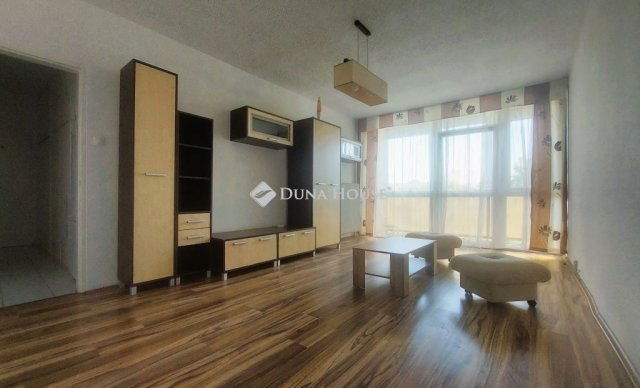 Eladó panellakás, Pécsett 45 M Ft, 2 szobás