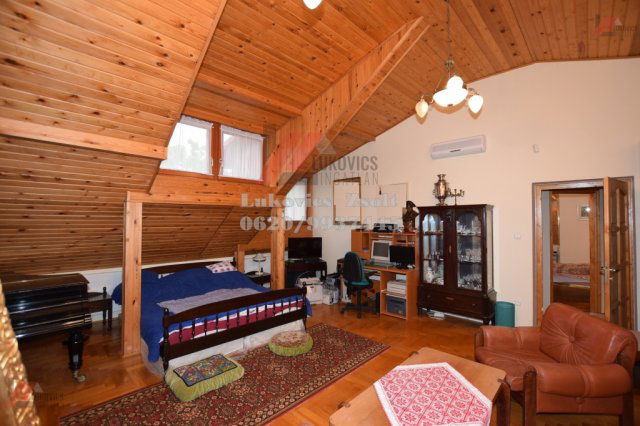 Eladó családi ház, Debrecenben 335 M Ft, 5+2 szobás