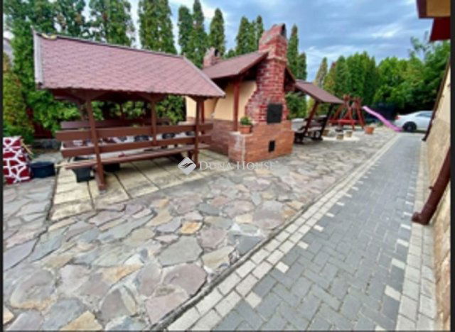 Eladó sorház, Debrecenben 114.9 M Ft, 4 szobás