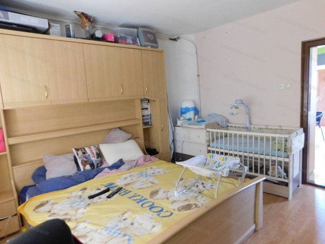 Eladó családi ház, Dombóváron 31.9 M Ft, 6 szobás