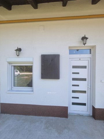 Eladó téglalakás, Pápán 17.99 M Ft, 1 szobás