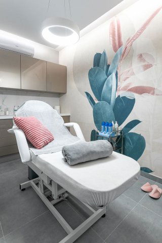 Eladó üzlethelyiség, Debrecenben 98.82 M Ft