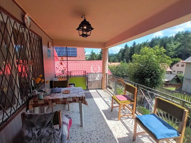 Eladó nyaraló, Arlón, Bányász utcában 13.5 M Ft, 2 szobás