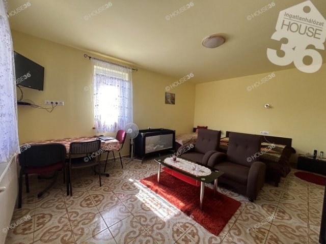 Eladó családi ház, Cserkeszőlőn 95 M Ft, 6 szobás
