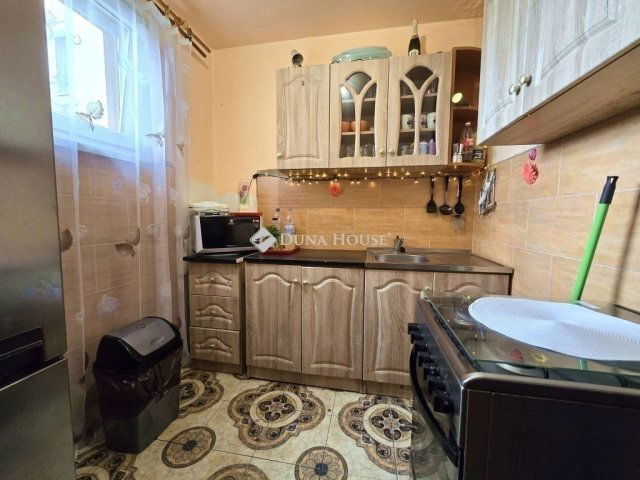 Eladó panellakás, Budapesten, XVIII. kerületben 63 M Ft, 3 szobás