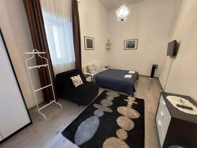 Eladó téglalakás, Budapesten, V. kerületben, Belgrád rakparton