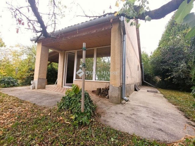 Eladó családi ház, Mohácson 13.5 M Ft, 1 szobás