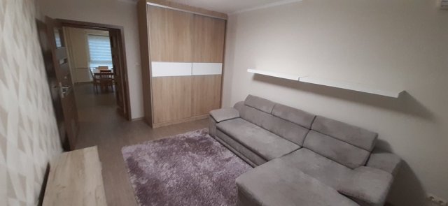 Eladó panellakás, Pakson 44.9 M Ft, 3 szobás