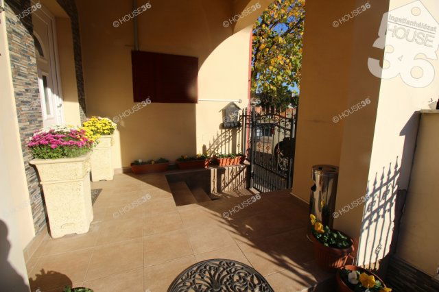 Eladó családi ház, Kiskunhalason 73.9 M Ft, 4 szobás