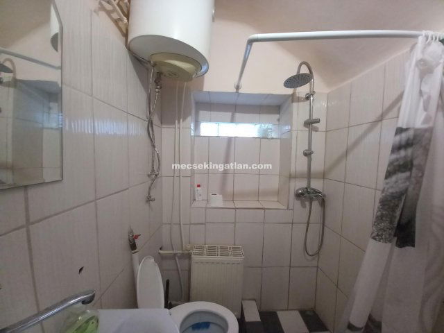 Kiadó téglalakás, albérlet, Pécsett, Ady Endre utcában