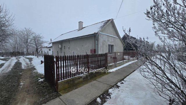 Eladó családi ház, Nádudvaron 15.9 M Ft, 2 szobás