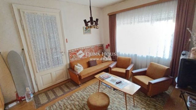 Eladó téglalakás, Mohácson 47.9 M Ft, 3 szobás