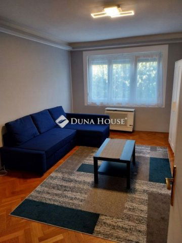 Kiadó téglalakás, albérlet, Pécsett 200 E Ft / hó, 2 szobás
