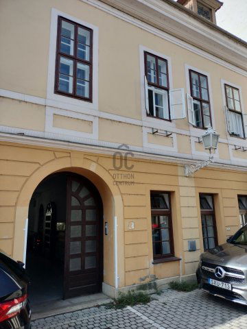 Eladó téglalakás, Győrött 84.49 M Ft, 3 szobás