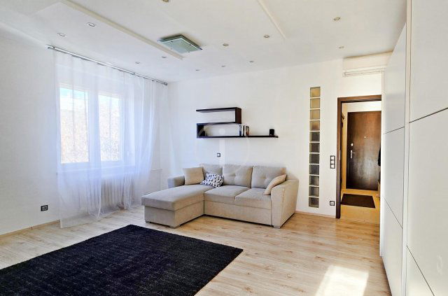 Eladó téglalakás, Budapesten, XIV. kerületben 84 M Ft, 2 szobás