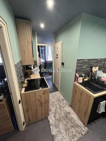 Eladó panellakás, Budapesten, XV. kerületben 54.9 M Ft, 2 szobás