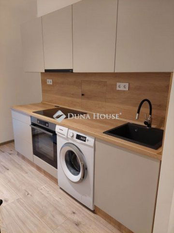 Kiadó panellakás, albérlet, Pécsett, Szőnyi Ottó utcában