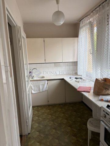 Eladó panellakás, Budapesten, III. kerületben 73.7 M Ft, 3 szobás