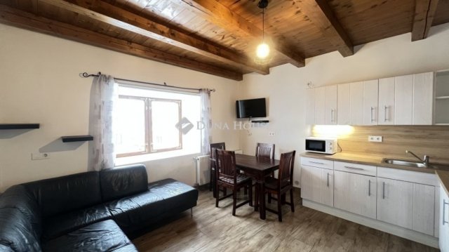 Eladó családi ház, Egerben 72.9 M Ft, 4 szobás