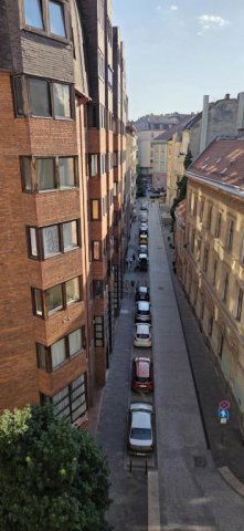 Eladó téglalakás, Budapesten, V. kerületben 179 M Ft, 4 szobás