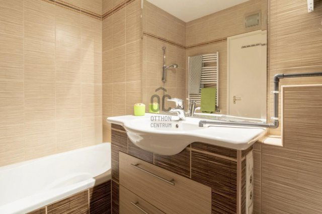 Eladó téglalakás, Budapesten, XXII. kerületben 94 M Ft, 3 szobás