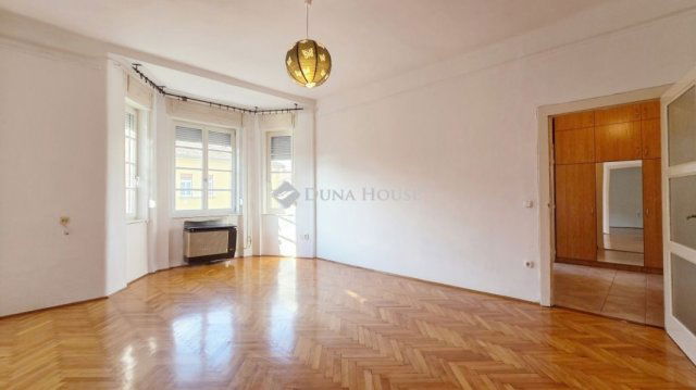 Eladó téglalakás, Szombathelyen 45 M Ft, 2 szobás