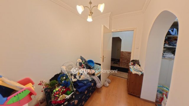 Eladó téglalakás, Mezőkövesden 37.9 M Ft, 2+1 szobás