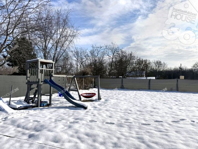 Eladó családi ház, Kecskeméten 90 M Ft, 5 szobás