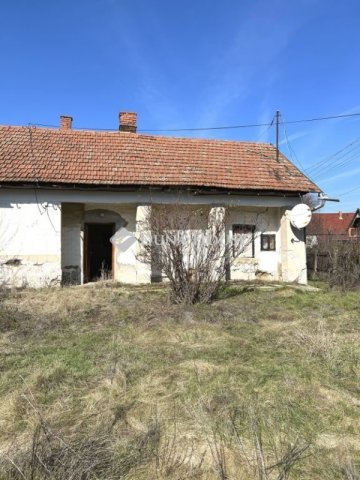 Eladó családi ház, Sárrétudvarin 5.7 M Ft, 2 szobás