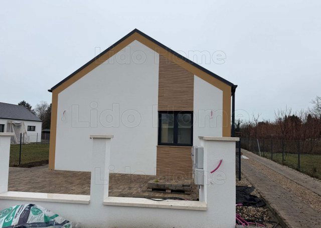 Eladó családi ház, Siófokon 86 M Ft, 3 szobás